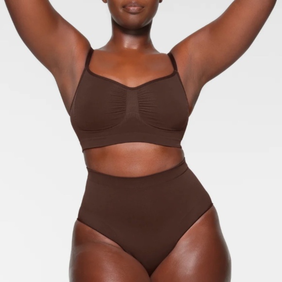 NEW SKIMS SEAMLESS SCULPT BRALETTE ESPRESSO or COCOA size Large - Picture 1 of 6